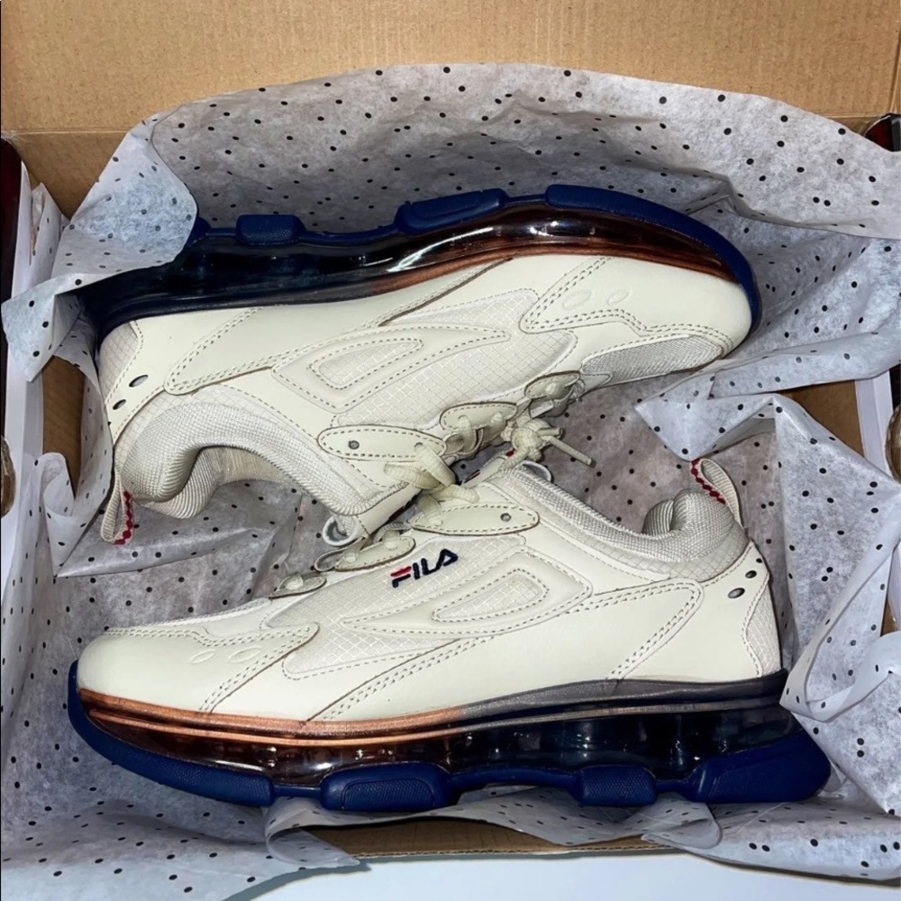 FILA  sneakers